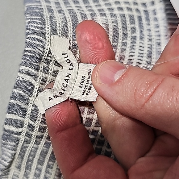 American Eagle large gray and white striped new with tags shorts - Picture 6 of 8